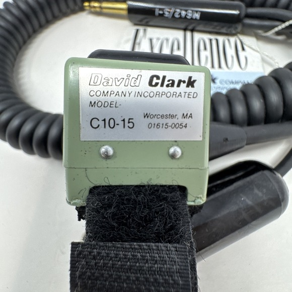 David Clark H10-13.4 Aviation Headset With Dual Plugs & C10-15 PTT Switch EUC - Picture 11 of 16
